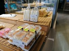 -顶东面包花园·生日蛋糕(世博店)
