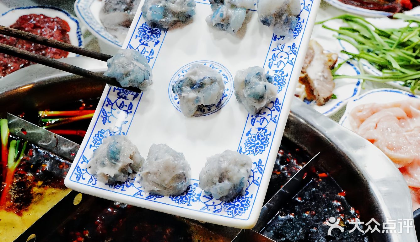 重庆旅行之火锅店里搓麻将！！