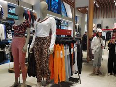 -lululemon(比斯特购物村店)