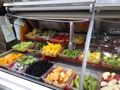 自助取餐区-老炳·七丛松甘草水果