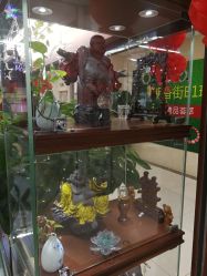 -灵彩珠宝(朗香街店)
