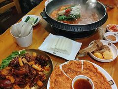 -喇喇排骨火锅·传统韩式脊骨汤(望京西园总店)