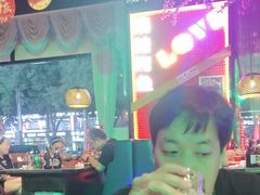 -路边边.炒菜烧烤.音乐餐厅(良乡长虹店)