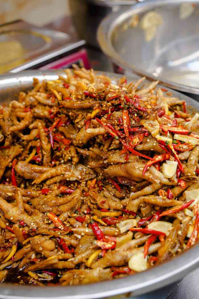 嘉州九妹凤爪(乐山总店)-"名声在外的九妹凤爪,离开乐山前来打包的.