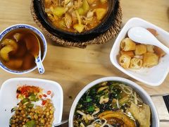 -丽丽三鲜螺蛳粉(田林路店)