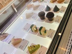 -Fridi Patisserie Cafe