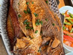 -蜜桃餐厅·伴山(湖滨商业街店)