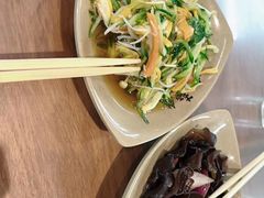 -亮亮面馆(经六路店)