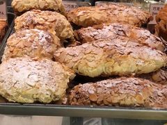 杏仁牛角包-BAKER&SPICE(安福路店)