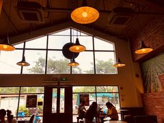 靠窗位-星巴克臻选(嘉定疁城国际店)