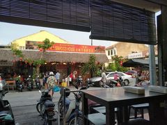 -大树下海鲜饭店