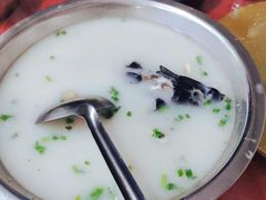 -雪湖煜辰鱼头老店(雪野湖店)
