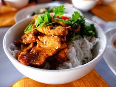 -Lanterns Vietnamese Restaurant