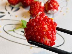 杨梅鳕鱼球-柳莺湖上·湖景餐厅·江南菜(西湖店)