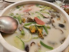 -客家大院·非遗赣南客家菜(郁孤台店)