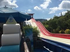 游乐设施彩虹滑道-厦门方特水上乐园