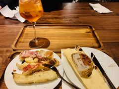 -星巴克(港汇1号办公楼店)