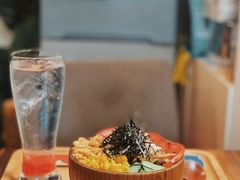 夏日吞拿鱼沙拉波奇饭-Poke lemon海鲜波奇饭·柠檬茶(金碧开放小区店)