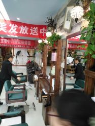 -唐荣护肤造型