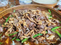 -一品红烧鸭特色川菜(三岔湖店)