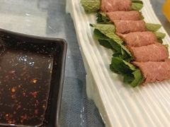 -香巴拉云南餐厅(华莱坞店)