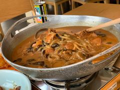 小鸡炖蘑菇-关东小磨东北菜(上海长风大悦城店)