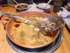 -洱火云南酸菜牛肉火锅(石景山当代商城店)