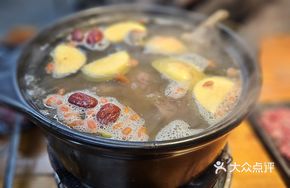 Herbal Pork Spine Hot Pot with Charcoal Grilling