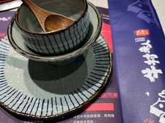 -牛村来人潮汕牛肉火锅(西单店)