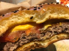 安格斯厚牛芝士堡套餐-麦当劳(金山红星美凯龙DT店)