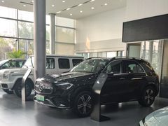 -天津波士信达奔驰4S店(卫津南路店)