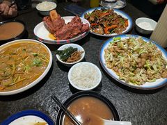-靠山屯东北农家菜(八龙桥雅苑店)