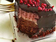 -UNI UNI(环亚凯瑟琳店)