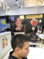 -艾米莉 烫染沙龙