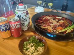 -黄潇洒老火锅(九眼桥宏济巷店)