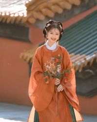 -租旗袍租礼服馆