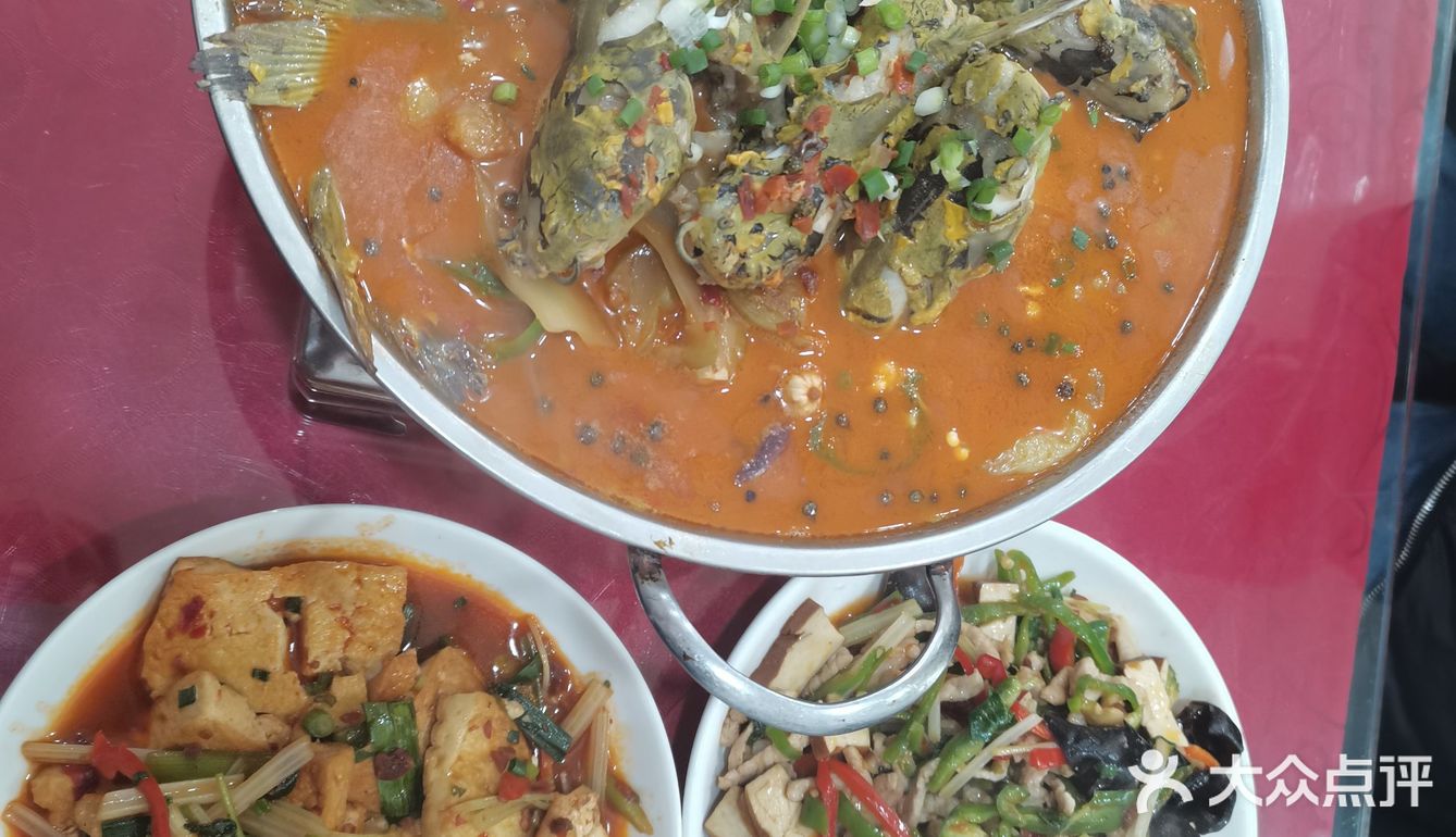宜昌的鱼确实是鲜美，小城市的生活也好悠闲