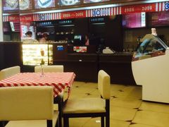 -红宝石·鲜奶小方·海派西点房(南丹店)