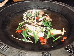 -宽板凳老灶火锅(南礼士路店)