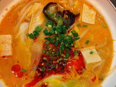 -小蛮椒麻辣烫·麻辣拌(青浦宝龙店)