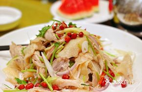 Fragrant Hand-Torn Chicken (Half Chicken)