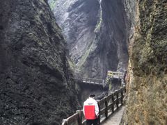 -龙水峡地缝景区