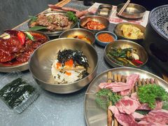 -草家酱蟹炭火烤肉店(珲春南路二店)