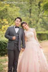 -现代经典婚纱摄影