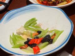 西芹百合腰果-乔街深夜食堂·小龙虾·高压锅生蚝(杭州总店)