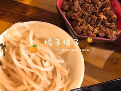 -丽虹云南过桥米线(兴工街店)