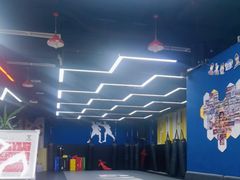 -成杰格斗·拳击·柔术·防身术(建设路店)