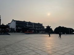 -巴陵广场
