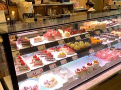 -巴黎贝甜(大宁国际商业广场店)