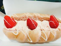 草莓冰面包-莉莲蛋挞(日月光店)